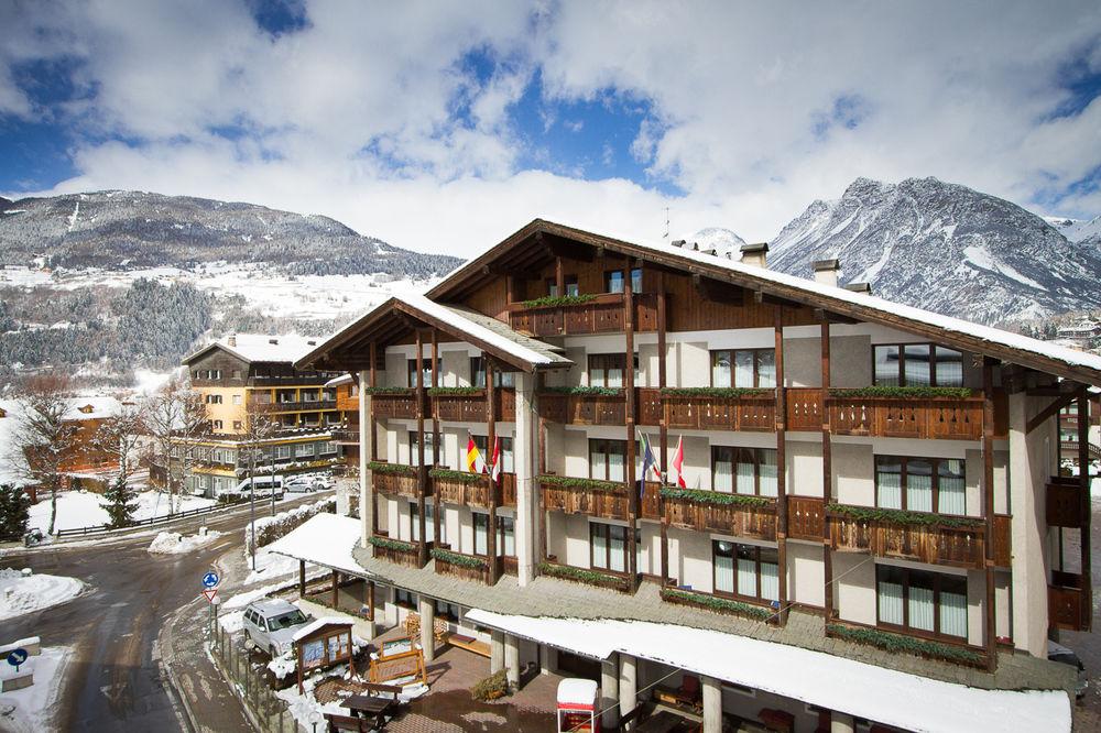 Hotel Derby Bormio Exterior foto