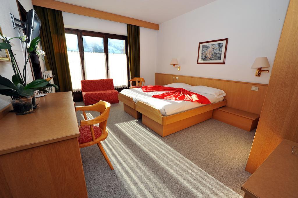 Hotel Derby Bormio Exterior foto