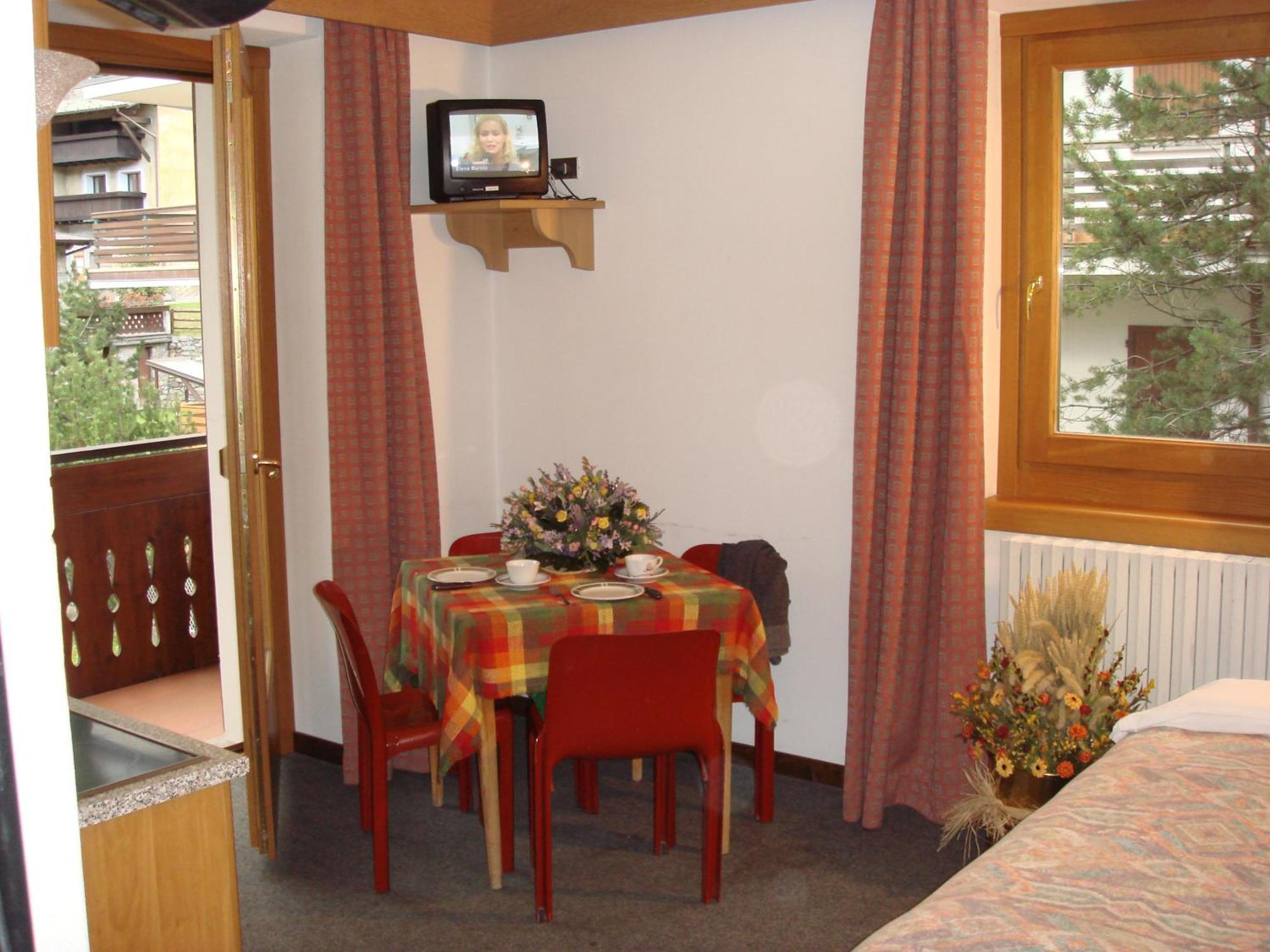 Hotel Derby Bormio Exterior foto