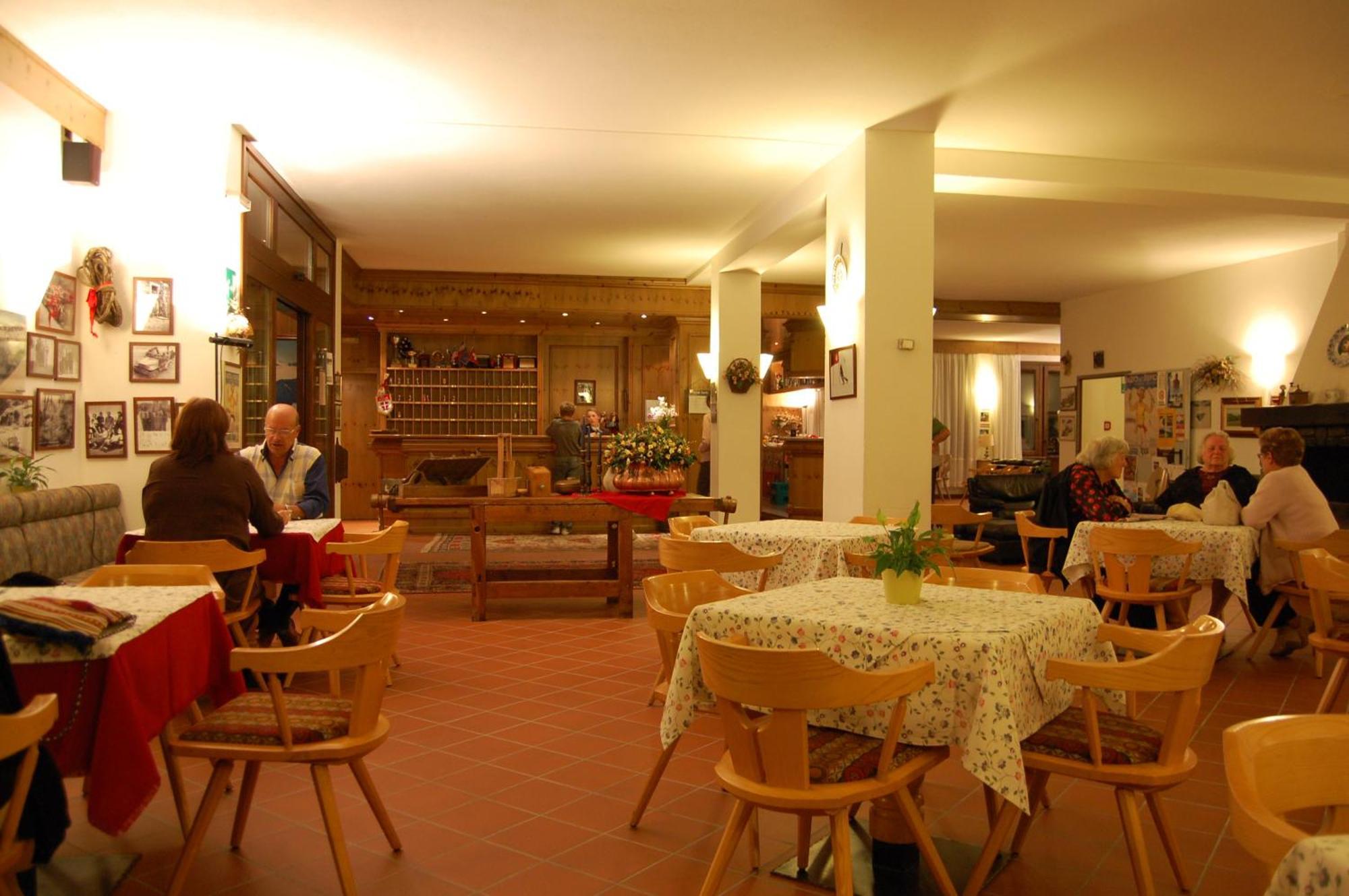 Hotel Derby Bormio Exterior foto